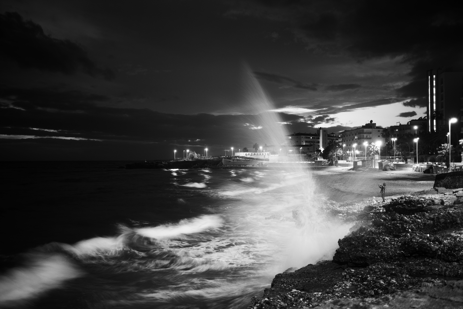 Night Surge — Playa La Torrecilla